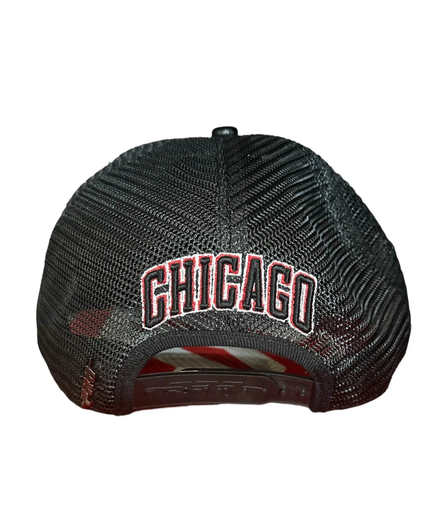 Pro Standard - Chicago Bulls Classic Mesh Back Trucker Hat - Black / Red - BLVD