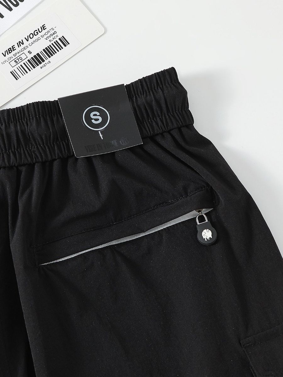 Vibe In Vogue - Men Cargo Shorts - Black