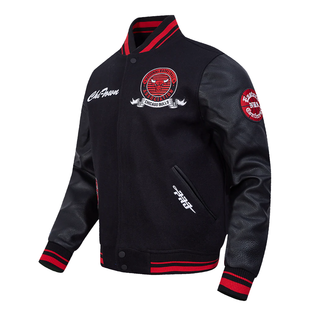 Pro Standard - NBA Chicago Bulls Team Badge Men's Rib Wool Varsity Jacket - Black / Red