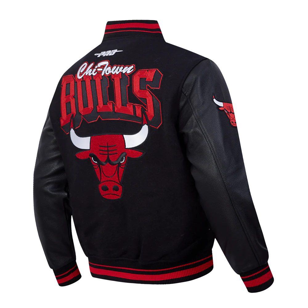 Pro Standard - NBA Chicago Bulls Team Badge Men's Rib Wool Varsity Jacket - Black / Red