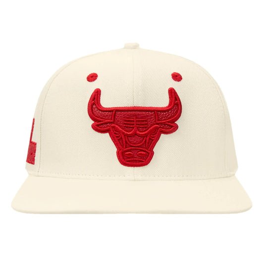 Pro Standard - Chicago Bulls Triple Tonal Wool Snapback Hat - Eggshell / Red - BLVD