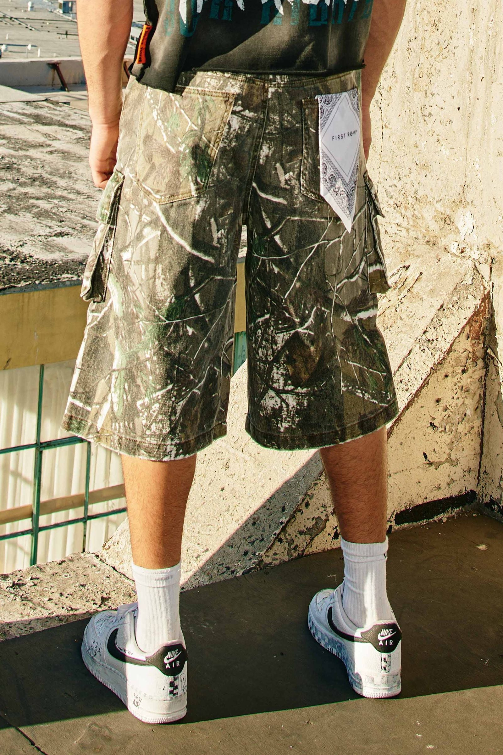 Fr - Washed Multi Cargo Denim Shorts - Camoflage FIRST ROW