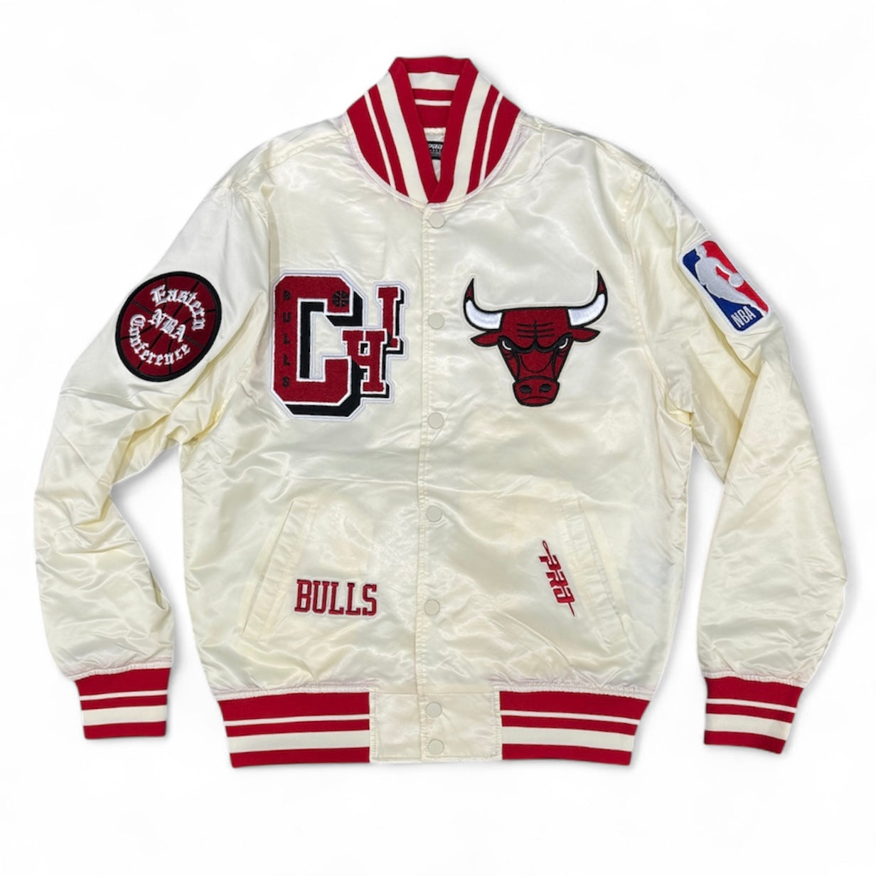 Pro Standard - Chicago Bulls Best Of Men's Rib Satin Jacket - Eggshell / Red Pro Standard
