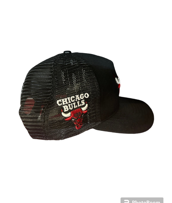 Pro Standard - Chicago Bulls Classic Mesh Back Trucker Hat -  Black / Red